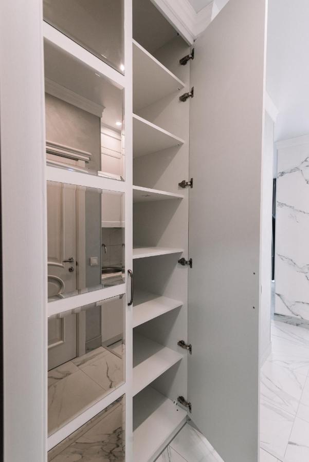 Royal Tower Vip Smart Apartments 3 Kiev Extérieur photo