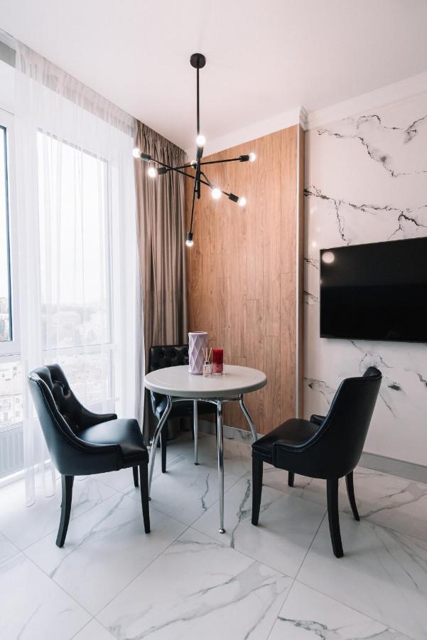 Royal Tower Vip Smart Apartments 3 Kiev Extérieur photo