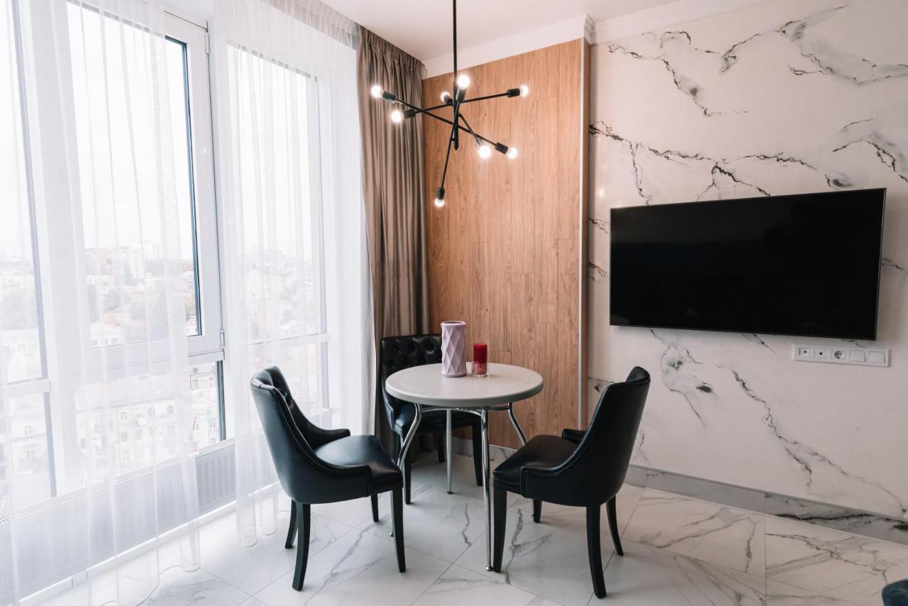 Royal Tower Vip Smart Apartments 3 Kiev Extérieur photo